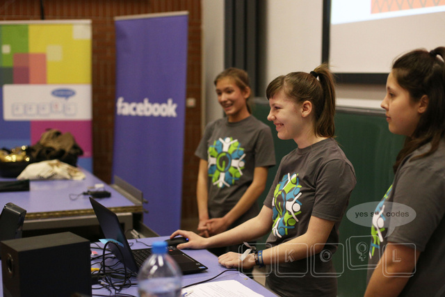 2. ScratchMeccs 2.helyezett Hacker Girls eloadasa