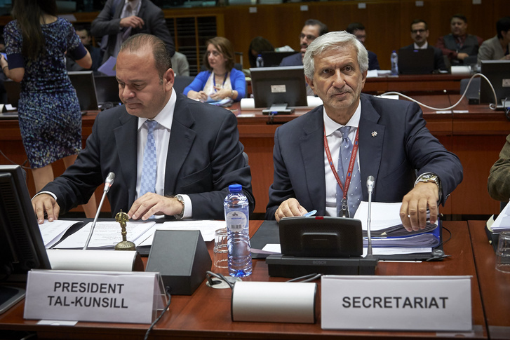 Christian Cardona máltai gazdasági miniszter elnökli a tanácsot