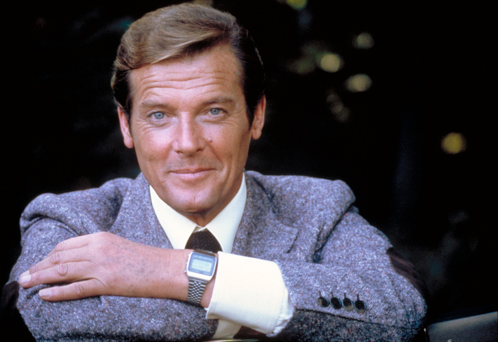 007 - Holdkelte - Roger Moore