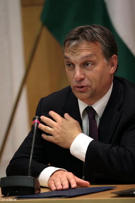 Orbán nem válna meg a jobbkezétől (Fotó: Nagy Attila)