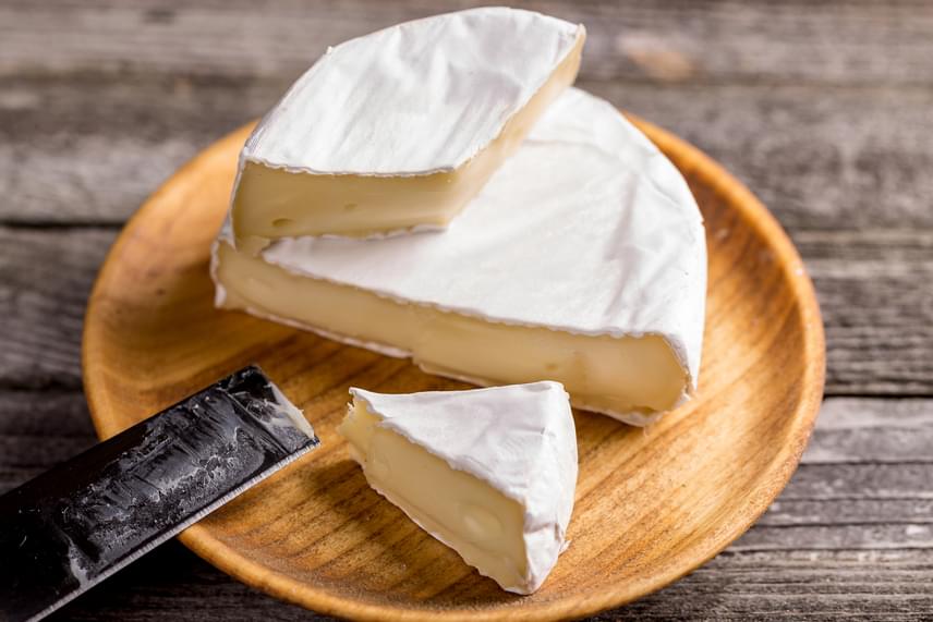 	A lágy sajtokat is tilos a fagyasztóban tárolni, állaguk ugyanis jelentős mértékben romlani fog.