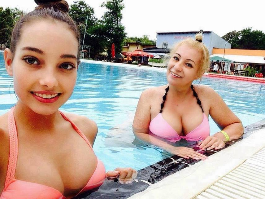 
                        	Kiszel Tünde és lánya, a 15 éves Hunyadi Donatella belföldön élvezte a napsütést. A naptárdíva szeme fénye - aki egyre felkapottabb lesz a modellszakmában - örömmel posztolta a bikinis fotókat anyja Facebook-oldalára.