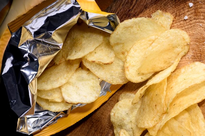 	A hangulatot negatívan befolyásoló hatás az ízesített, adalékanyagokkal és mesterséges ízfokozókkal ellátott chipsekre is igaz lehet.