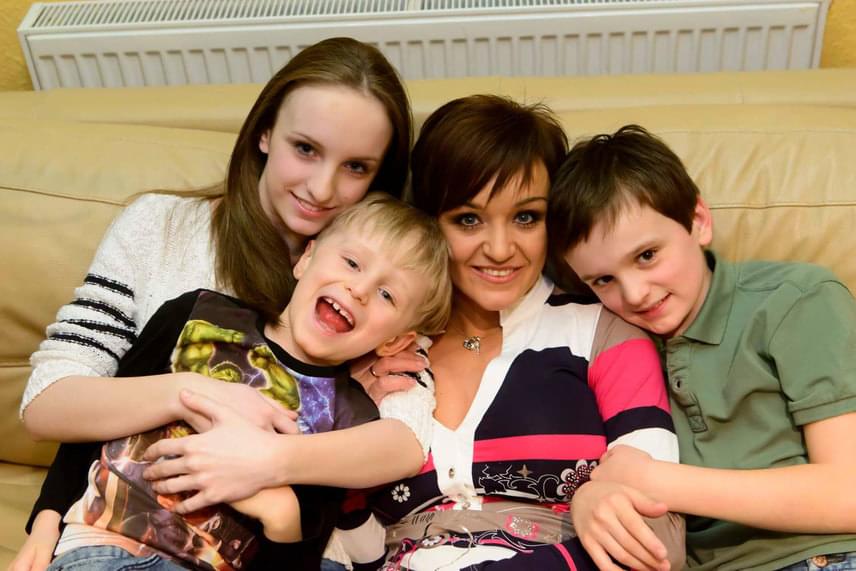 
                        	Szandi és a gyerekek 2014 márciusában: Blankának két öccse született, Domonkos és a kicsi Csaba.