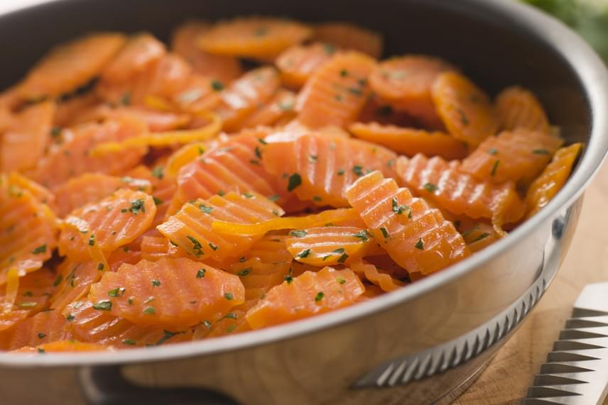 	A bizottság által javasolt étrend főtt, narancssárga és sárga zöldségekben is gazdag, amire tökéletes lehetőséget kínál többek között a sárgarépa, illetve az édesburgonya.