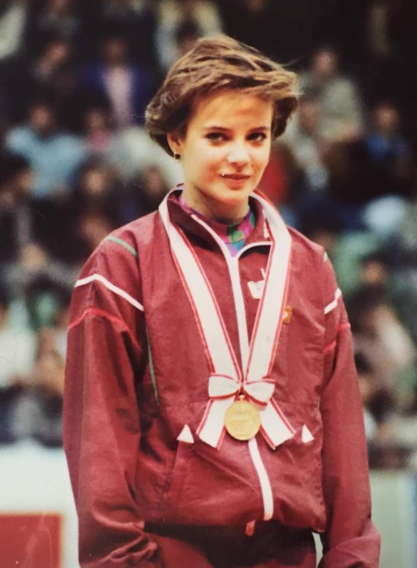 	Ónodi Henrietta tornász 18 évesen vett részt az 1992-es barcelonai olimpián, ahol lóugrásban aranyérmet, talajon pedig ezüstérmet nyert. 1997-es visszavonulása óta Amerikában él, és három gyermeke született.