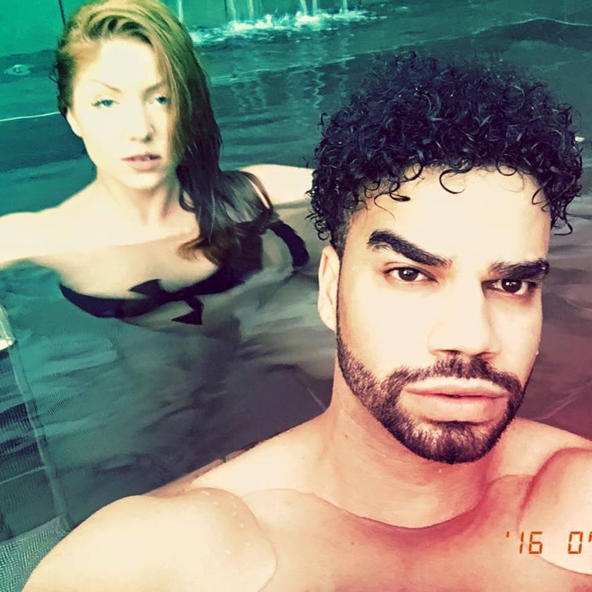 	A dögös énekesnőről szerelme, Kállay-Saunders András is posztolt egy bikinis fotót közös nyaralásukon.
