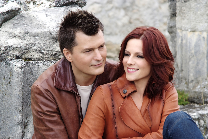 	Polyák Lilla és Homonnay Zsolt 1995-ben költöztek össze, majd öt évvel később, 2000-ben házasodtak össze, és két közös gyermekük született. 2015 decemberében derült ki, hogy külön utakon folytatják, válásukat a bíróság 2016 szeptemberében véglegesítette.