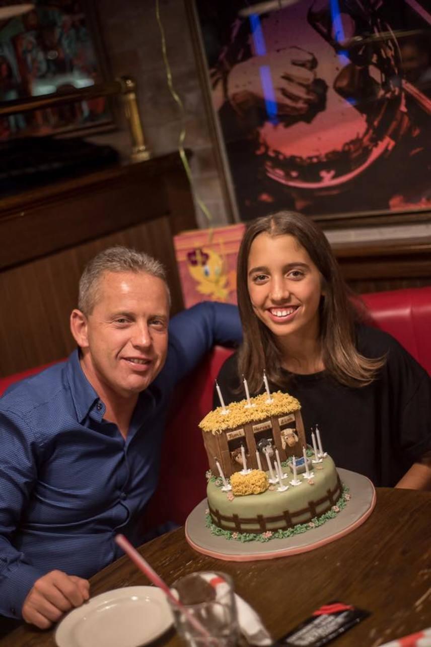 	"A kislányom ma 13 éves! Isten éltessen, Drága!" - köszöntötte Schobert Norbi is a lányát.