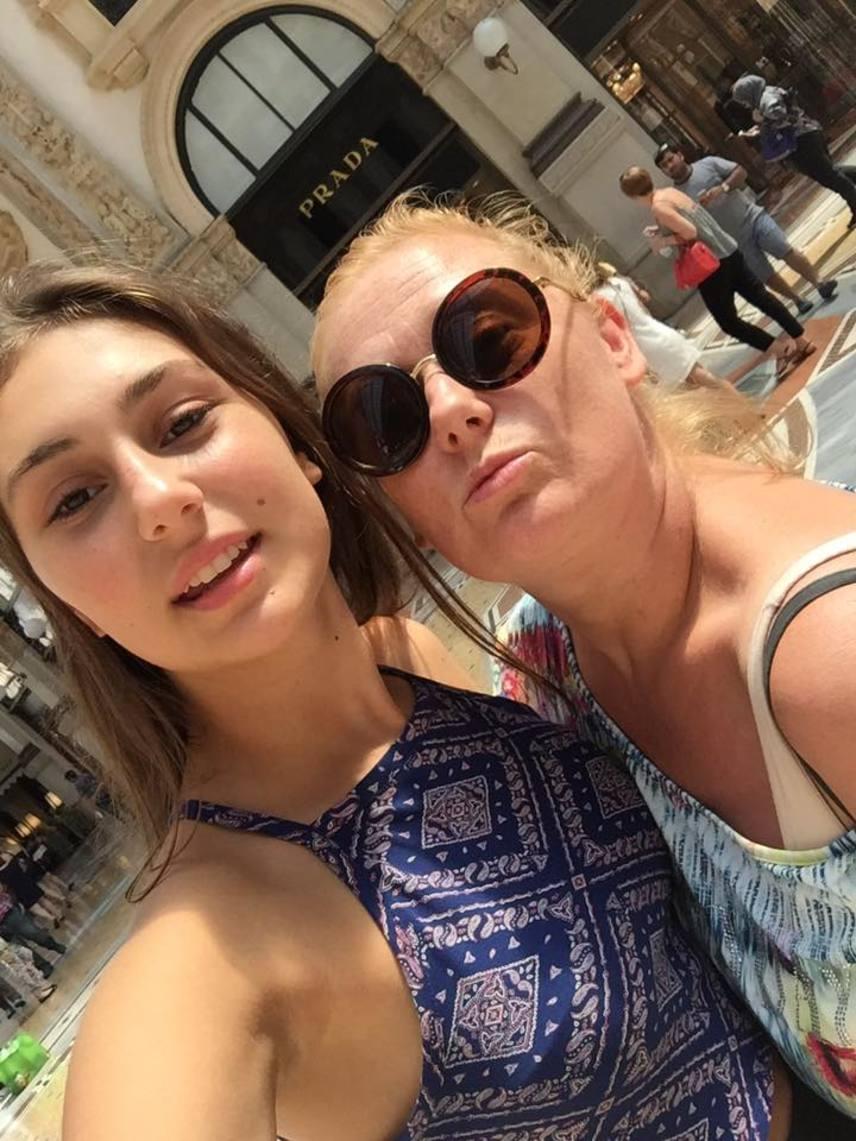 
                        	Anya és lánya tavaly nyáron együtt nyaraltak Milánóban, ott készült ez a hangulatos felvétel is. Habár eltérő a személyiségük, megtalálják a közös hangot.