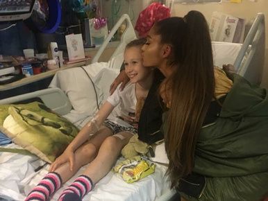 A kórházban lepte meg a manchesteri robbantás sérültjeit Ariana Grande