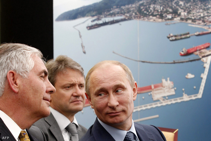 Vlagyimir Putyin és Rex Tillerson, amerikai külügyminiszter