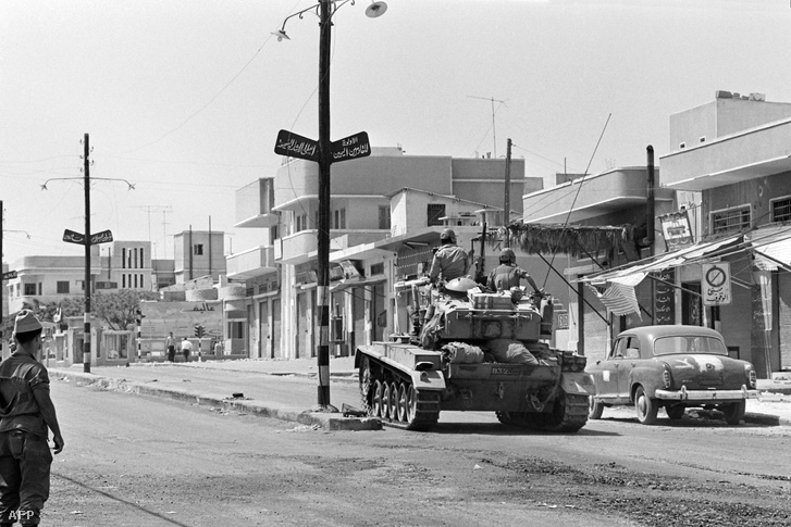 Izraeli harkocsi Jerzsuálemben a háború alatt.