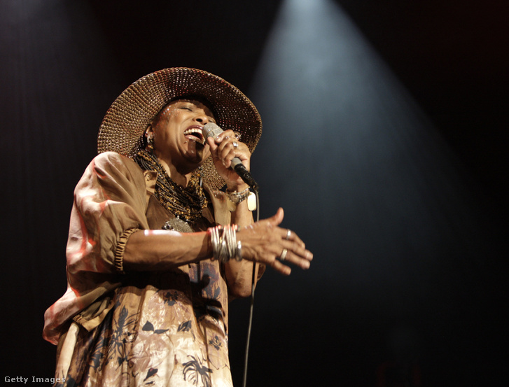 Dee Dee Bridgewater