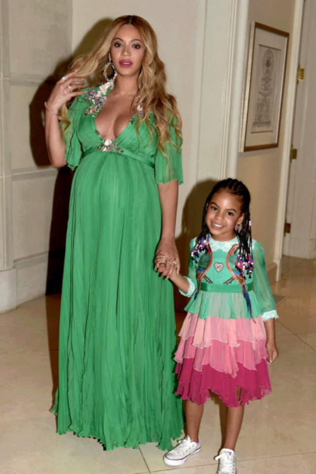 Nemcsak Beyoncé, de 5 éves lánya, Blue Ivy is oda van a Gucci cuccokért.
