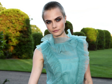 Cara Delevingne élvezi, hogy kopasz, csak egy baja van vele