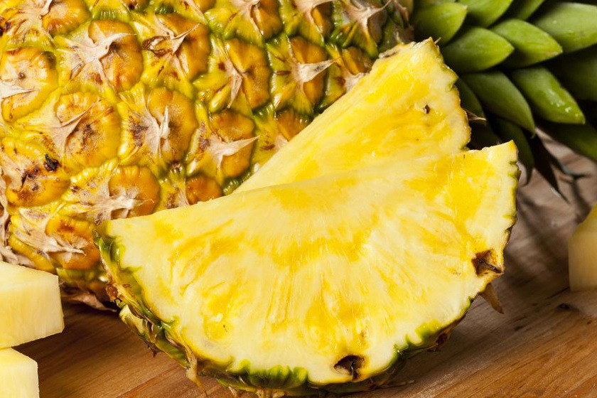 Az ananász nemcsak a férfiak illatára van jó hatással, hanem a nőkére is, ugyanis magas cukortartalma miatt édesít.