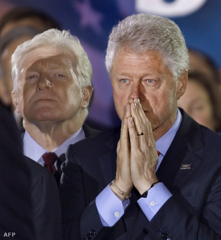 Bill Clinton a 2006. novemberi félidős választás eredményváró estéjén (Fotó:  Paul J. Richards)
