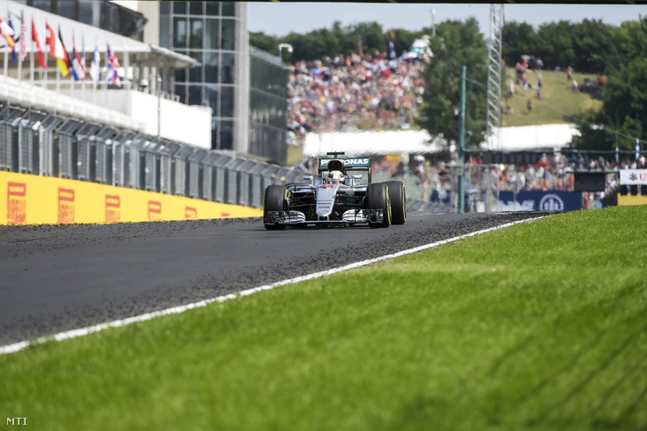 Lewis Hamilton a 2016-os Magyar Nagydíjon.
