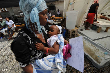 Több mint kilencszázan haltak már bele a kolerába Haitin