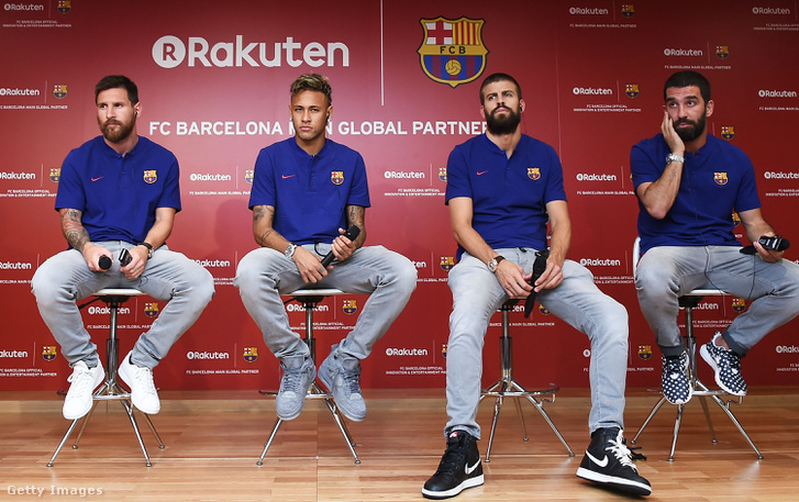 Messi, Neymar, Piqué és Arda Turan pár hete, a Barca új mezszponzorának bemutatásán
