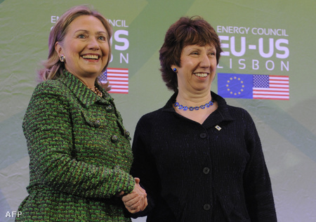 Hilary Clinton és Catherine Ashton az EU külügyi és biztonságpolitikai főképviselője