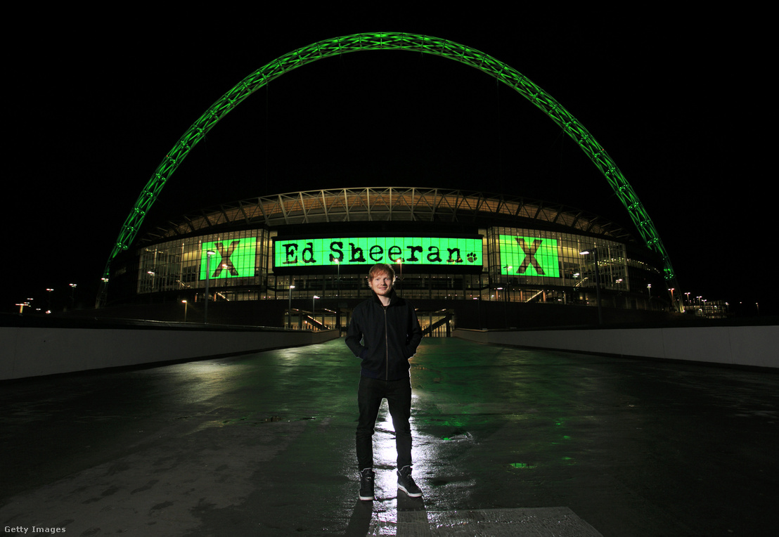 Ed Sheeran a londoni Wembley-ben tartott koncertje előtt 2015-ben