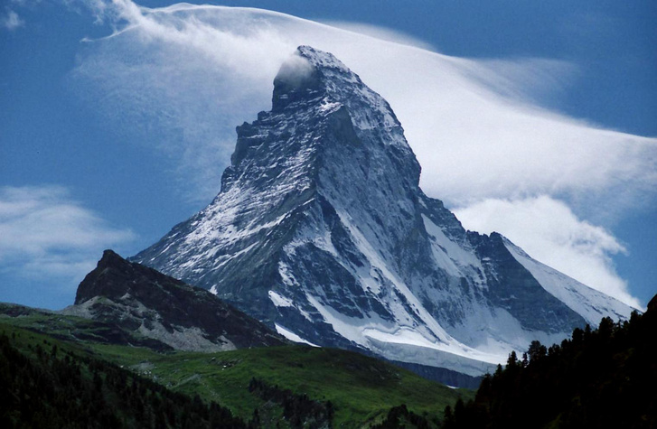 Peak of the Matterhorn%2C seen from Zermatt%2C Switzerland