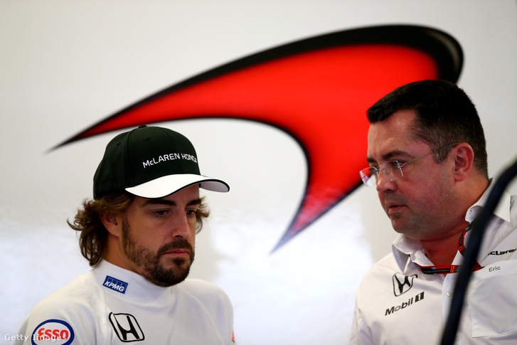 Fernando Alonso és Eric Boullier