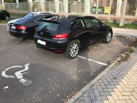 parkolás