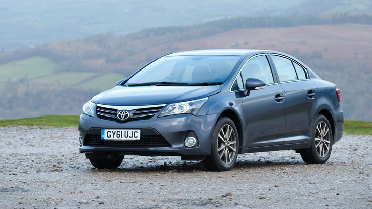 buyers guide - toyota avensis 2014 - front quarter?itok=alfFR8X9