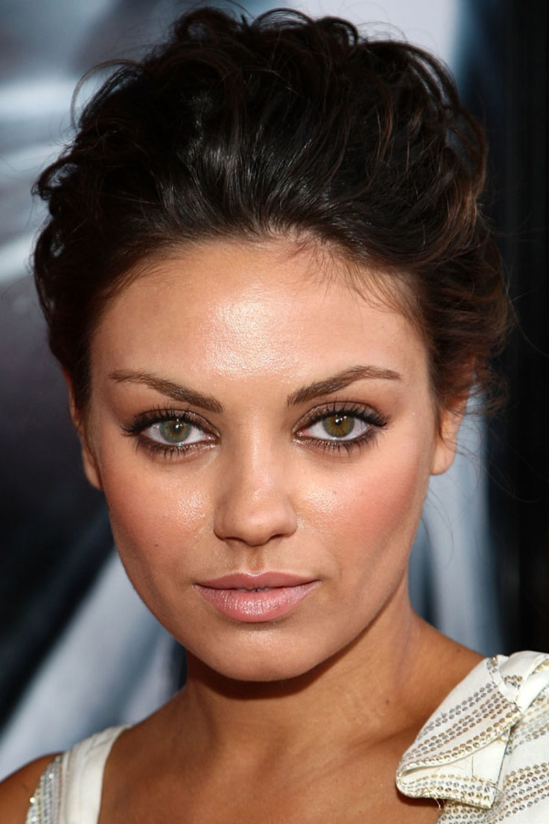 Nagy részük szerint a mandula alakú, barna szemek a legcsábítóbbak, mint amilyenek Mila Kunisnak is vannak.