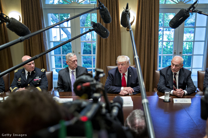 H.R. McMaster, Jim Mattis , Donald Trump és John Kelly