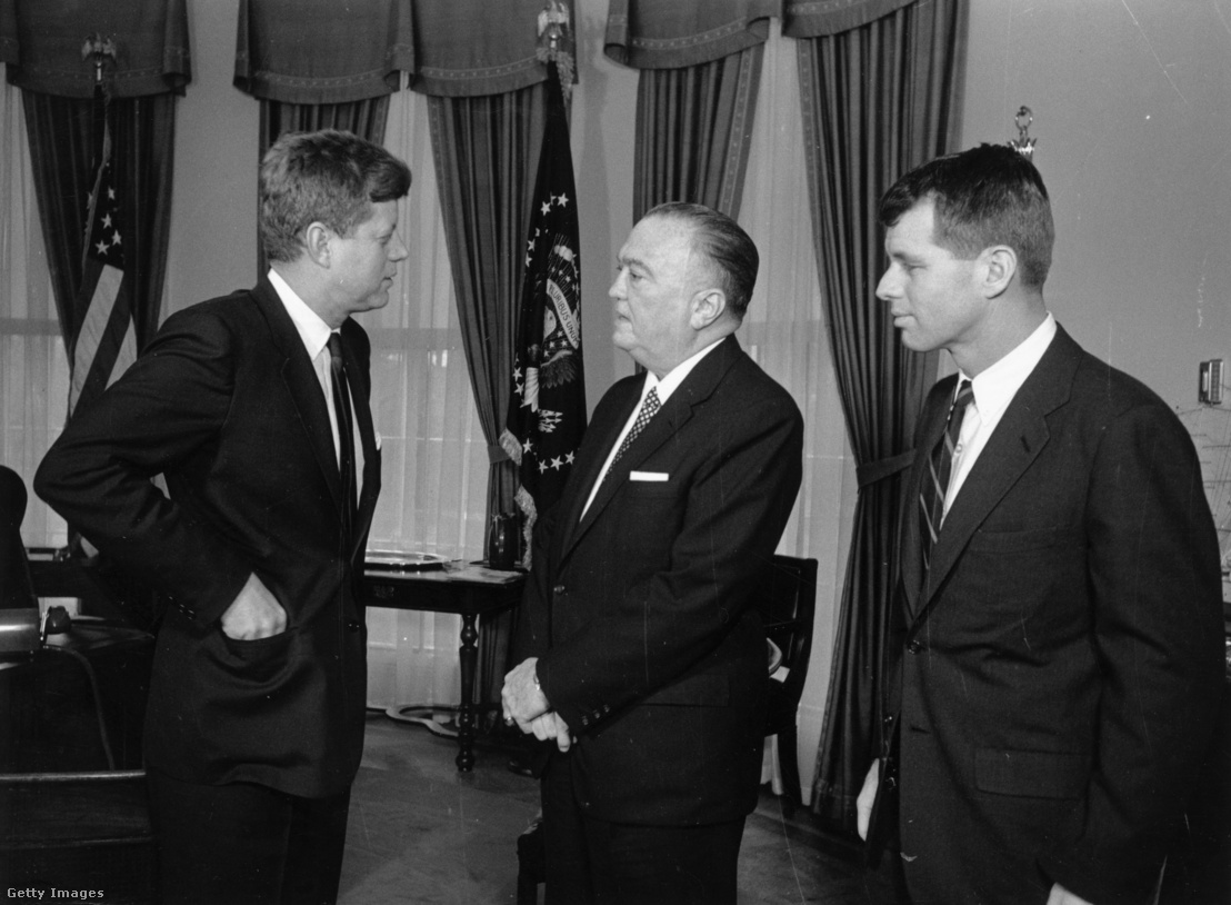 John F. Kennedy, Robert Kennesy és J. Edgar Hoover a Fehér Házban 1961. február 28-án
