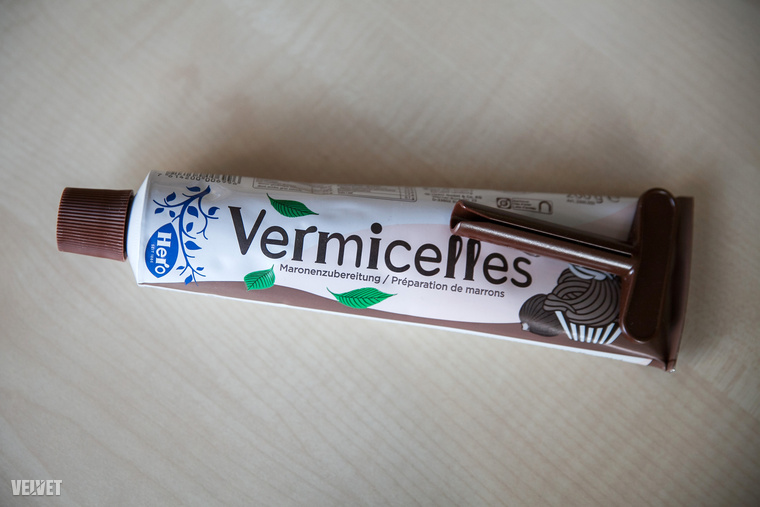 Na és akkor jöjjön végre a Vermicelles! A gesztenyepüréről van szó, amit Svájc német részén meglepően sokat fogyasztanak ősszel