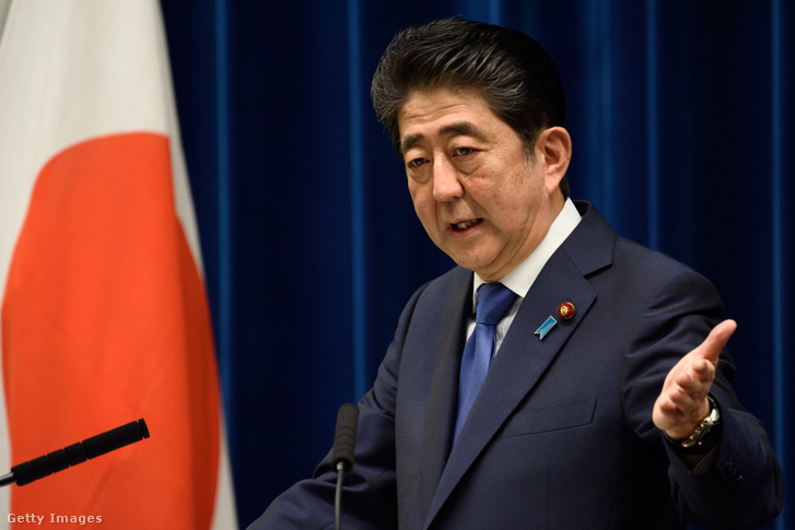 Abe Sindzó japán miniszterelnök