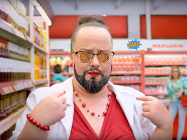 Kasszás Erzsire drogozta magát egy árufeltöltő