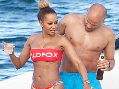 Mel B szó szerint kivágatta magából a volt férje nevét