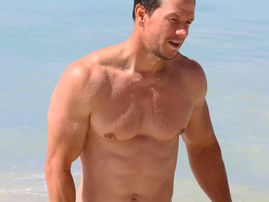 Mark Wahlberg mintha idén még jobb formában lenne a barbadosi nyaraláson