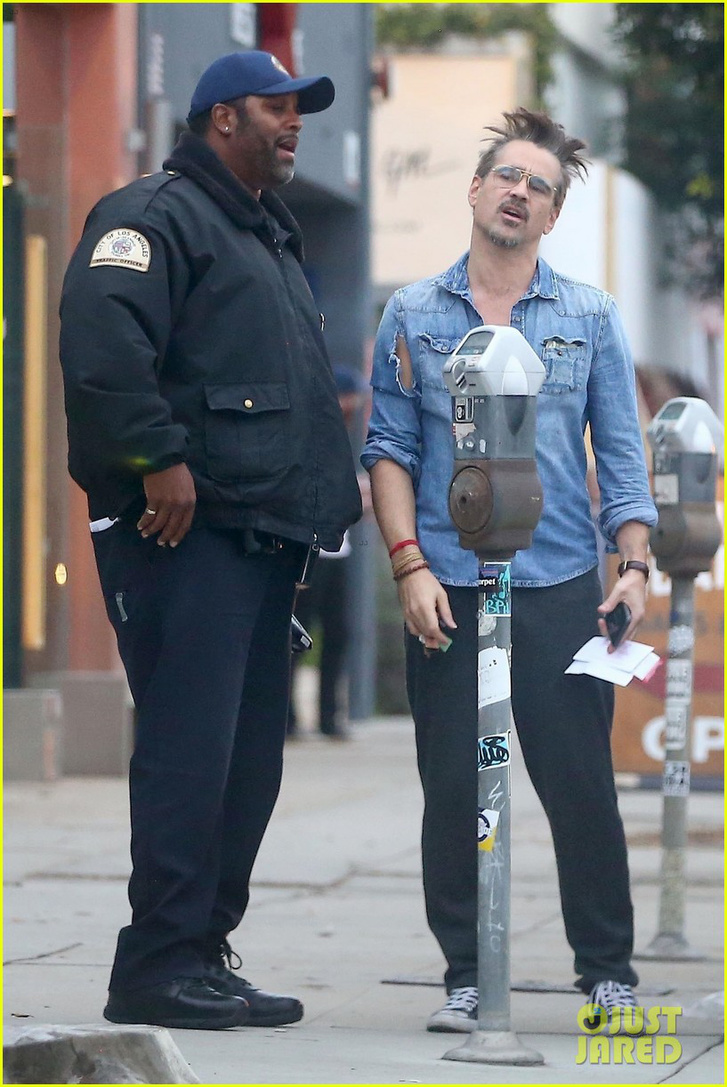 colin-farrell-looks-totally-bummed-after-getting-a-parking-ticke