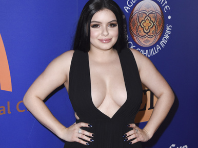 Ariel Winter elől már megint ellopták a show-t a mellei