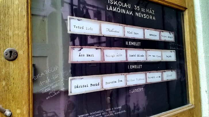 Cseh Tamás emléktáblája (Budapest I. kerület, Iskola utca 35/a)