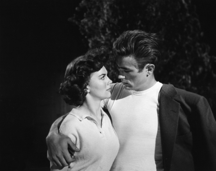 Natalie Wood és James Dean a Haragban a világgal című filmben