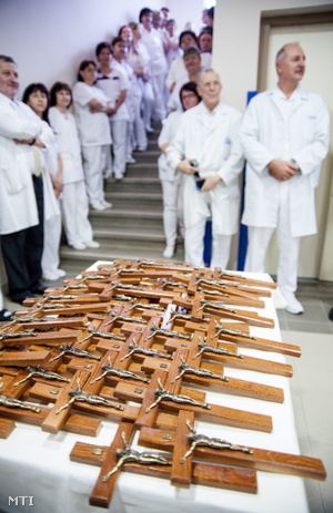 A Mosonmagyaróvári Karolina Kórház-Rendelőintézet sürgősségi betegellátójának avatása 2015-ben