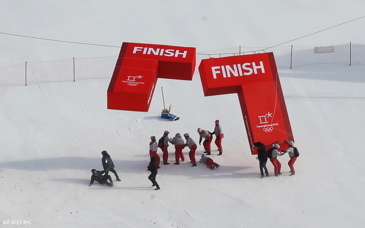 2018-02-11T011706Z 1097419262 DEVEE2B03KIQZ RTRMADP 3 OLYMPICS-2