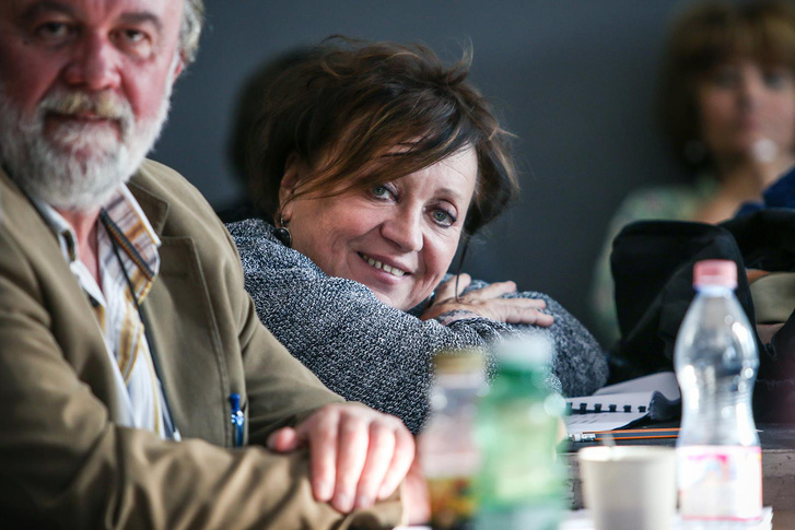 Csuja Imre, Csákányi Eszter