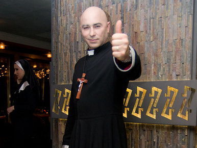 Pintér Tibor után most épp Rippel Ferenc zsánere lett Tóth Andi