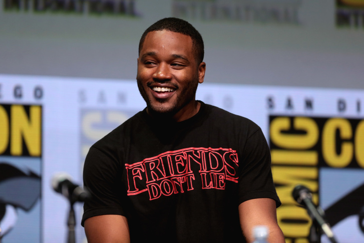 Ryan Coogler rendező reklámozza Fekete párduc című filmjét a 2017-es San Diego Comic Con-on