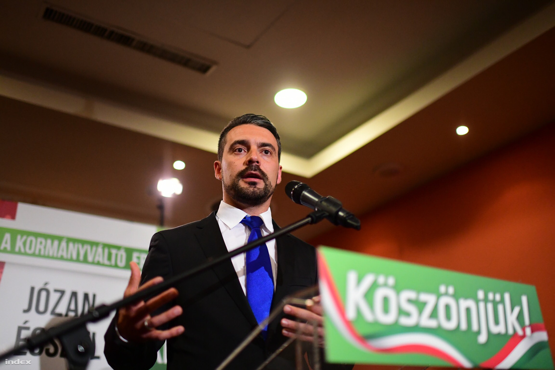 Vona Gábor bejelenti a lemondását 2018. április 9-én
