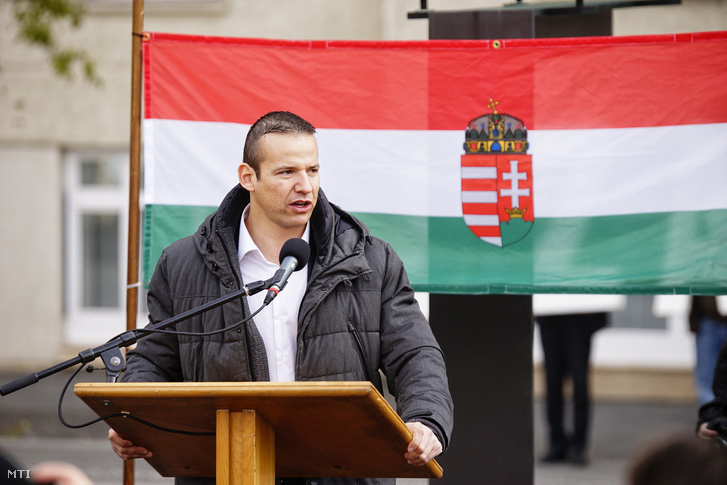Toroczkai László a Jobbik alelnöke beszédet mond a Szabadságot Budaházynak szabadságot a politikai foglyoknak! címmel rendezett tüntetésen a 2016. november 2-án.